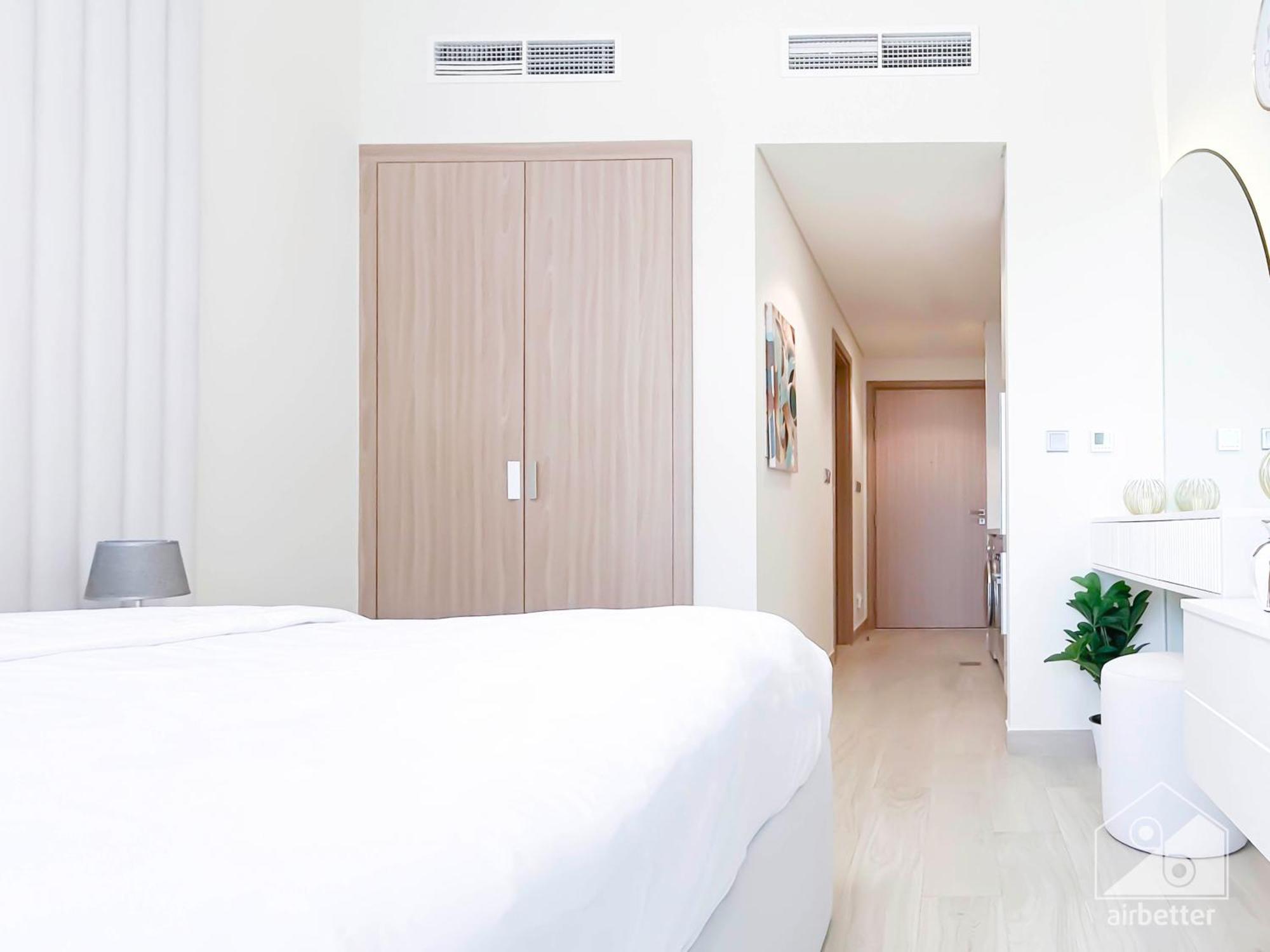 Charming Azizi Rivera With Balcony Dubai