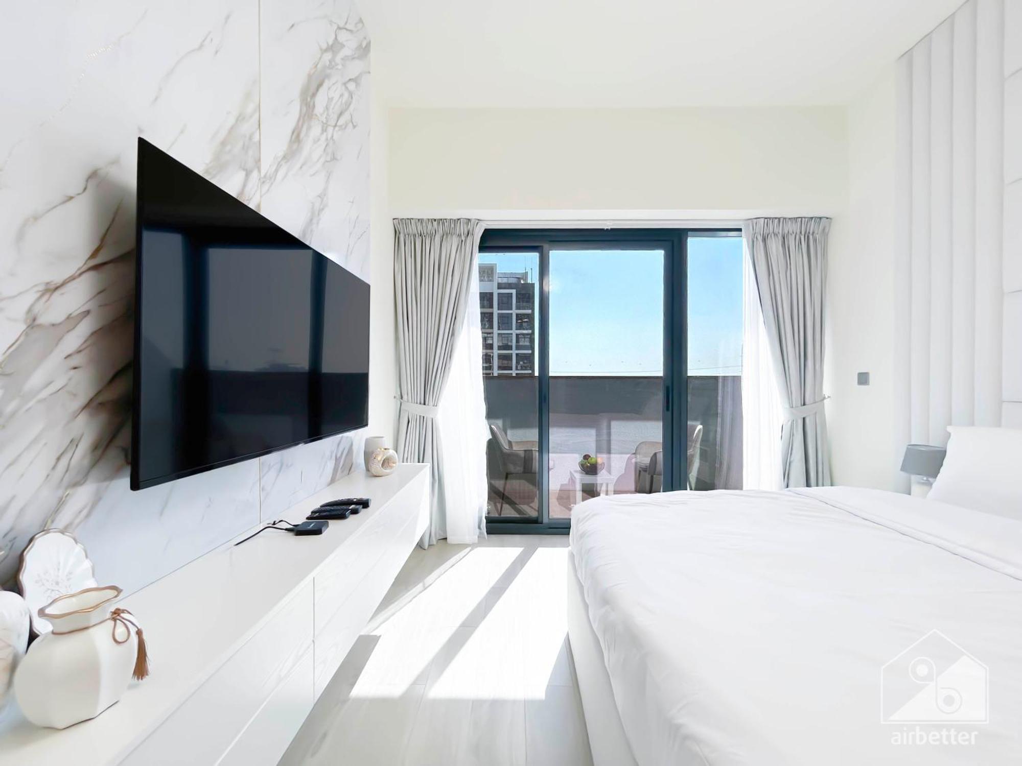Charming Azizi Rivera With Balcony * Dubai