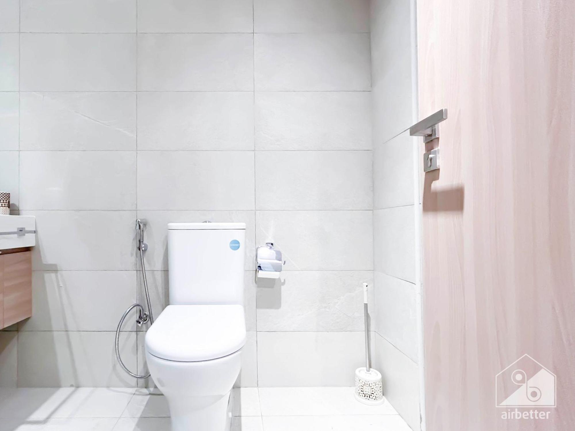 Charming Azizi Rivera With Balcony Apartment Dubai